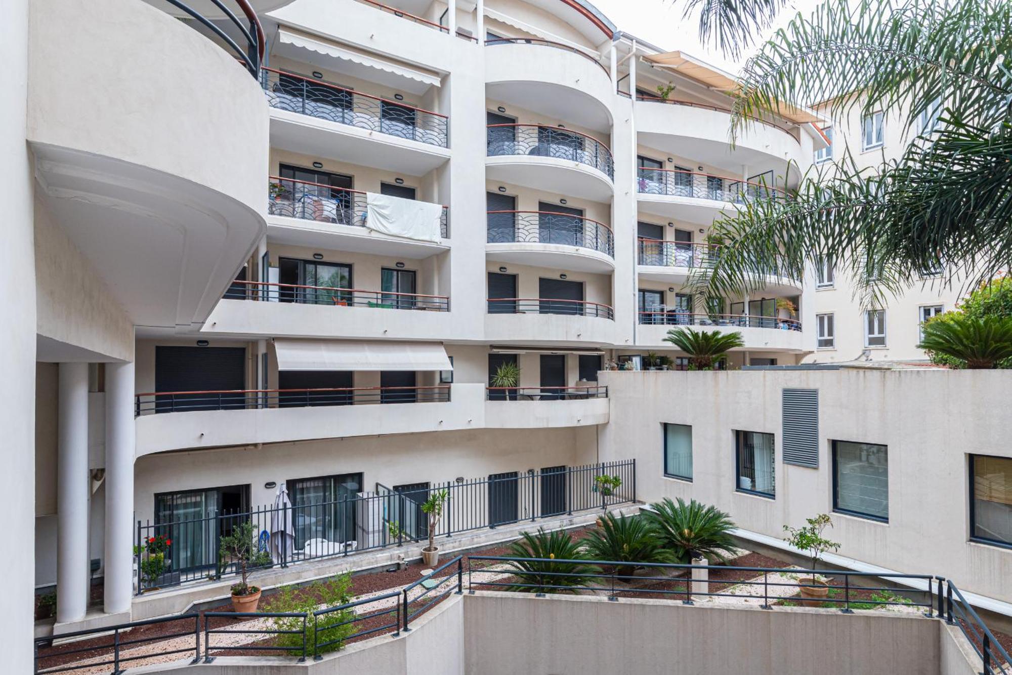 Nice 1 Bedroom Downtown Carre D'Or With Garage Zewnętrze zdjęcie