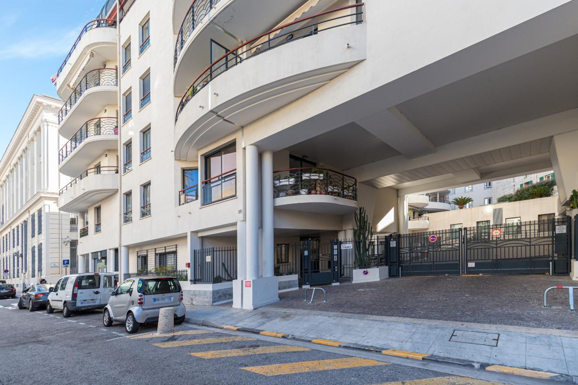 Nice 1 Bedroom Downtown Carre D'Or With Garage Zewnętrze zdjęcie