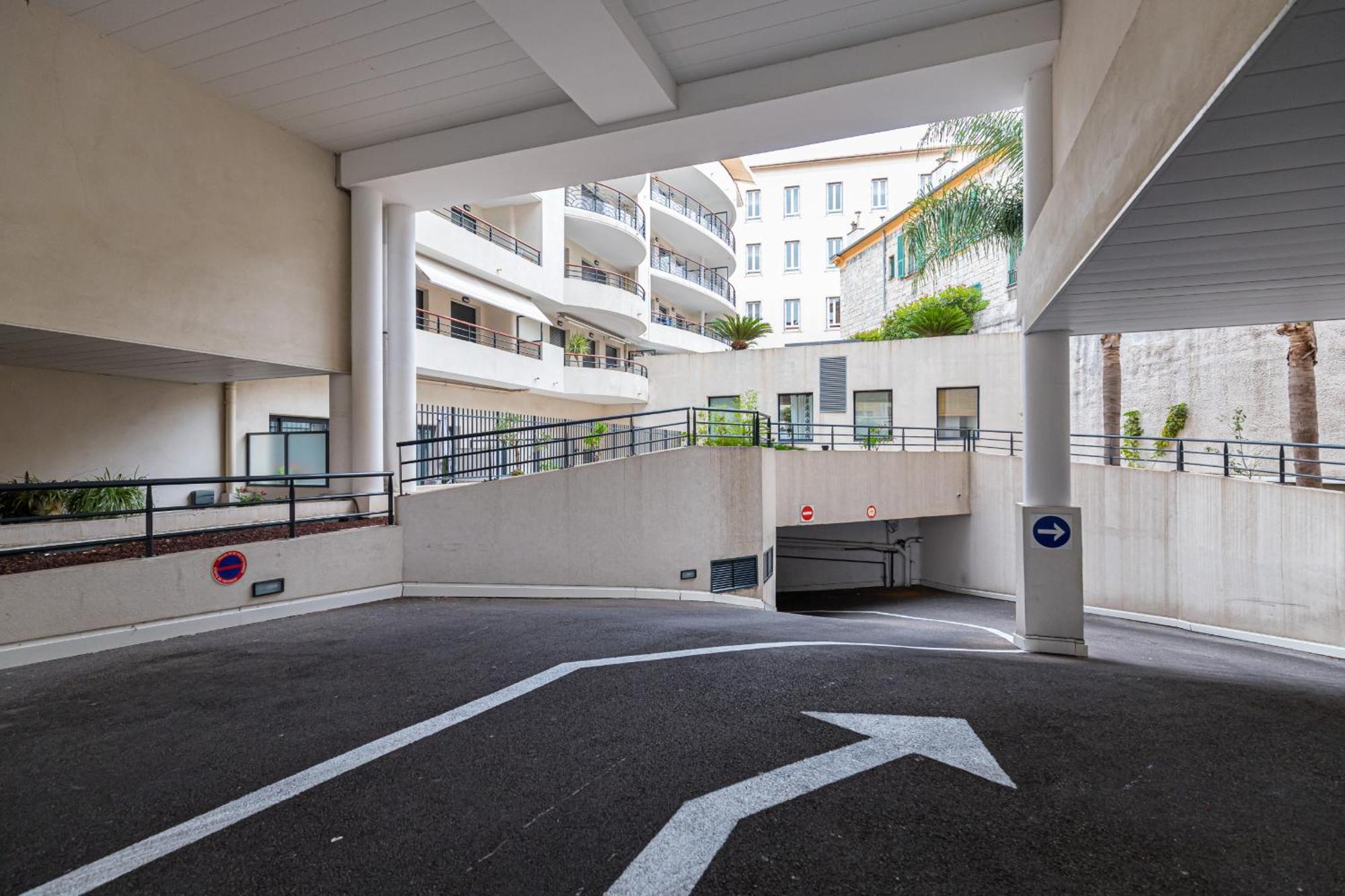 Nice 1 Bedroom Downtown Carre D'Or With Garage Zewnętrze zdjęcie