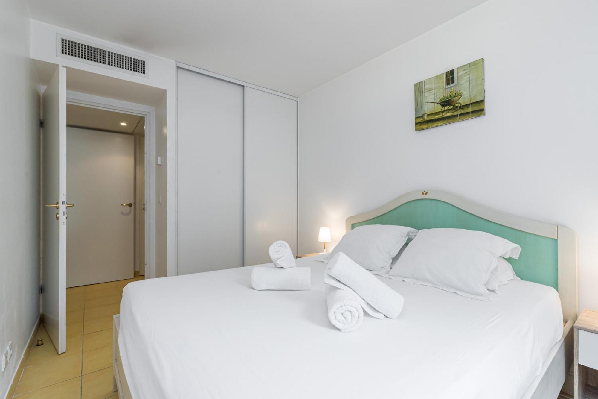 Nice 1 Bedroom Downtown Carre D'Or With Garage Zewnętrze zdjęcie